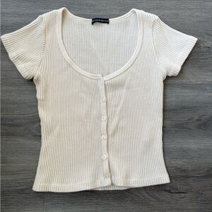 Brandy Melville button front baby tee